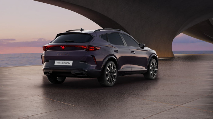 Cupra Formentor 1.5 eTSI 150k DSG na operativní leasing