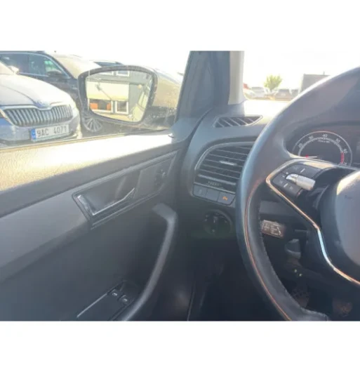 Škoda FabiaCom.1.0TSI 70 Ambition 5d na operativní leasing