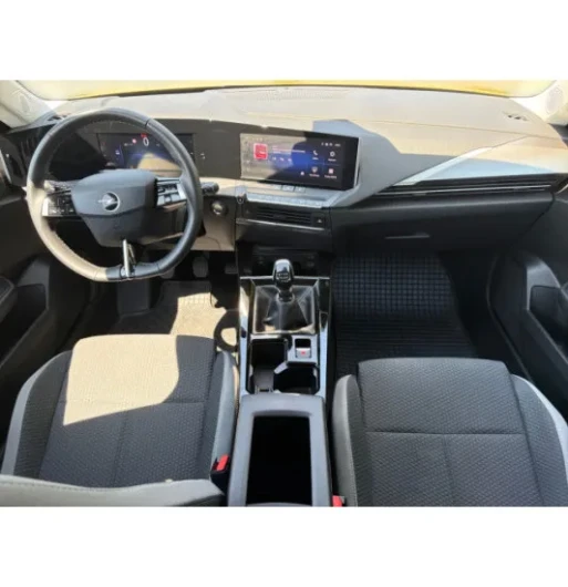 Opel Astra 1.2T 81 Edition 5d na operativní leasing