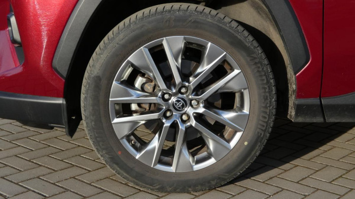 Toyota RAV4 2.5 Hybrid Executive 4WD e-CVT na operativní leasing