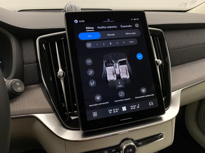 Volvo XC90 T8 AWD Plug-in DARK ULTRA na operativní leasing