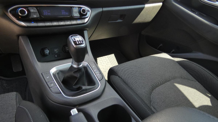 Hyundai i30 1.0 T-GDI Start Plus kombi na operativní leasing