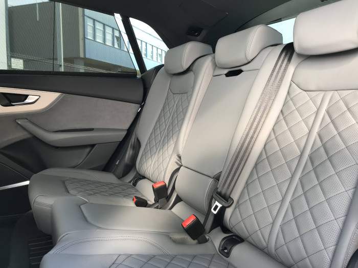 Audi Q8 SUV 50 Quattro 8TT 3,0TDI / 210kW na operativní leasing