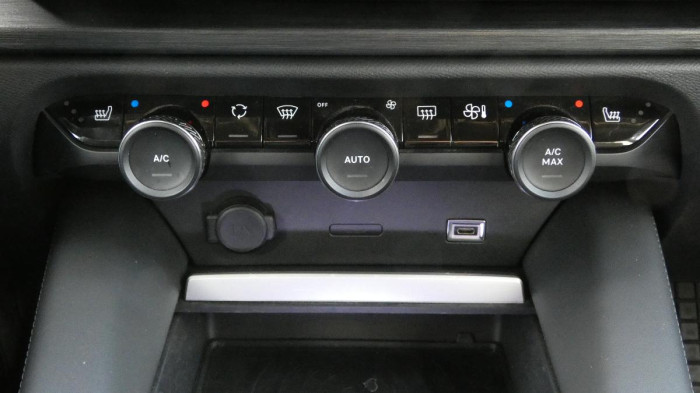 Citroën C5 X 1.6 PureTech 180 EAT8 Shine na operativní leasing