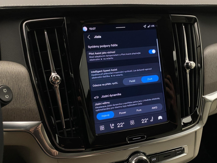 Volvo V90 T6 AWD Plug-in BRIGHT PLUS na operativní leasing