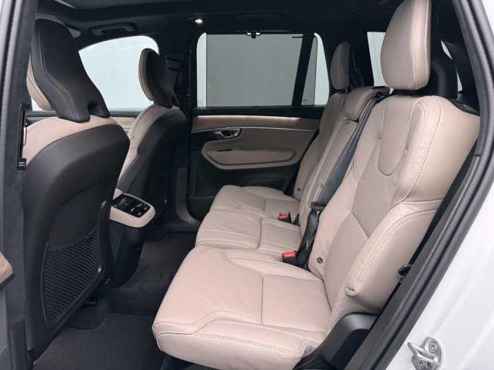 Volvo XC90 B5 AWD AUT DARK ULTRA 7 míst na operativní leasing