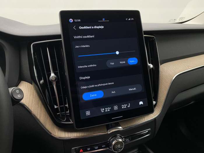 Volvo XC60 B5 AWD AUT BRIGHT PLUS na operativní leasing