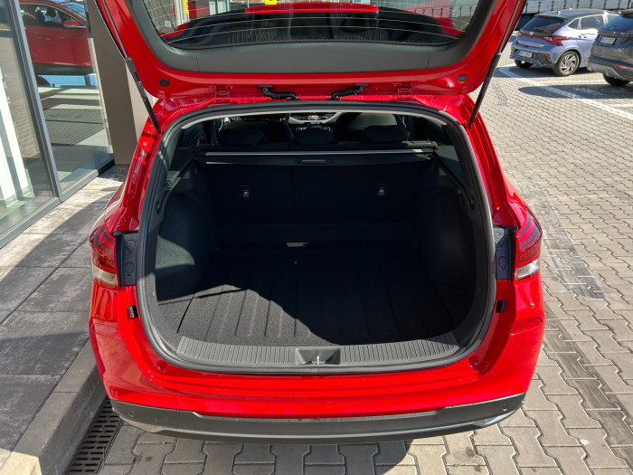 Hyundai i30 kombi 1,0 T-GDI MT GO Czech! na operativní leasing