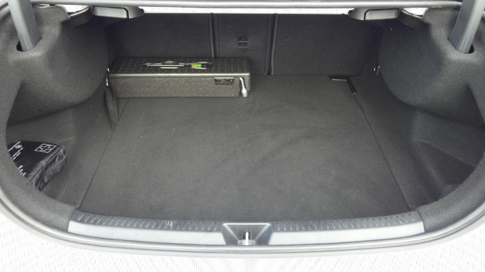 Mercedes-Benz Třídy A 180 Sedan Progessive na operativní leasing