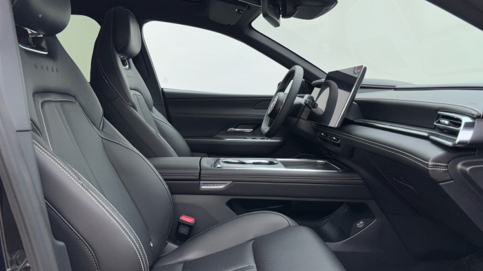 Mazda 6e 68.8 kWh Takumi - Jet Black na operativní leasing