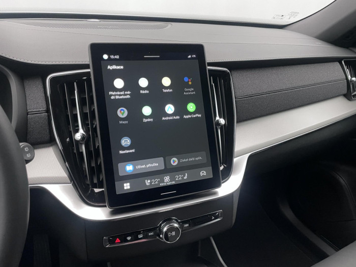 Volvo XC90 B5 AWD AUT BLACK EDITION PLUS na operativní leasing