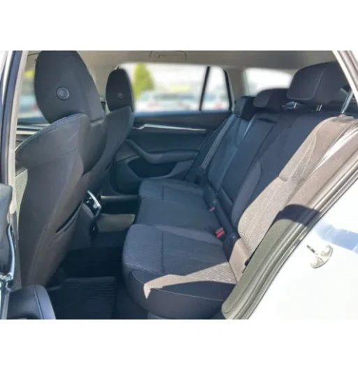 Škoda Oct.Com.1.5e-TEC 110 Style AT na operativní leasing