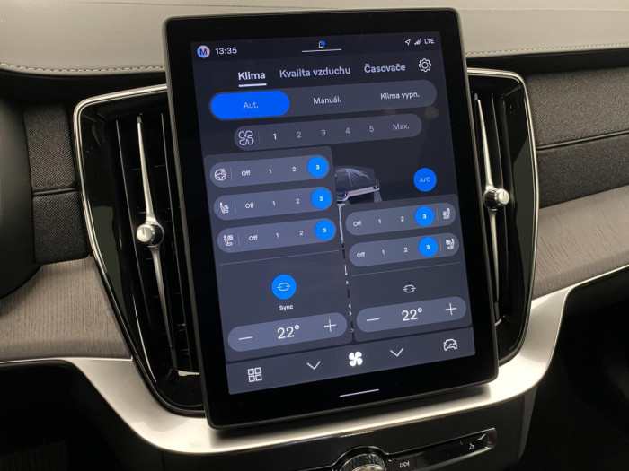Volvo XC90 T8 AWD RECHARGE BRIGHT ULTRA na operativní leasing