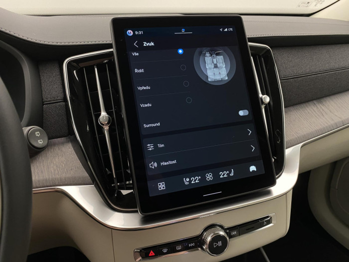 Volvo XC90 T8 AWD Plug-in BRIGHT PLUS 7m na operativní leasing