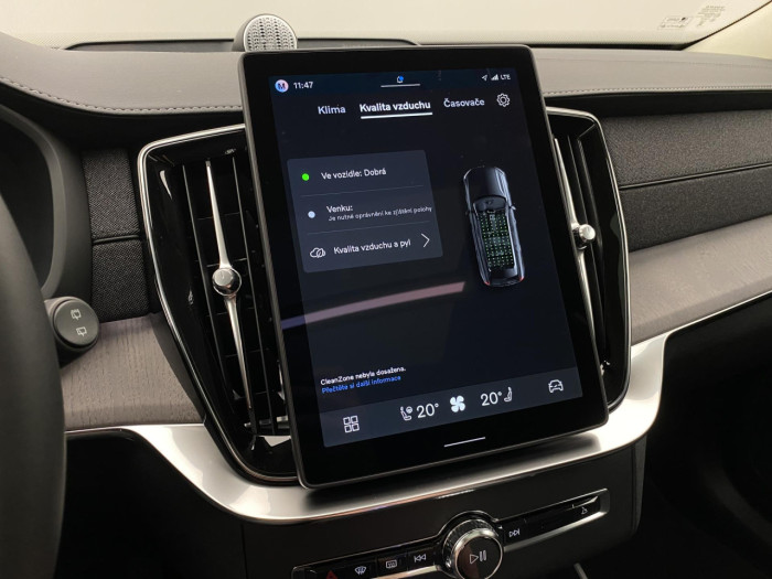 Volvo XC90 T8 AWD Plug-in DARK ULTRA na operativní leasing